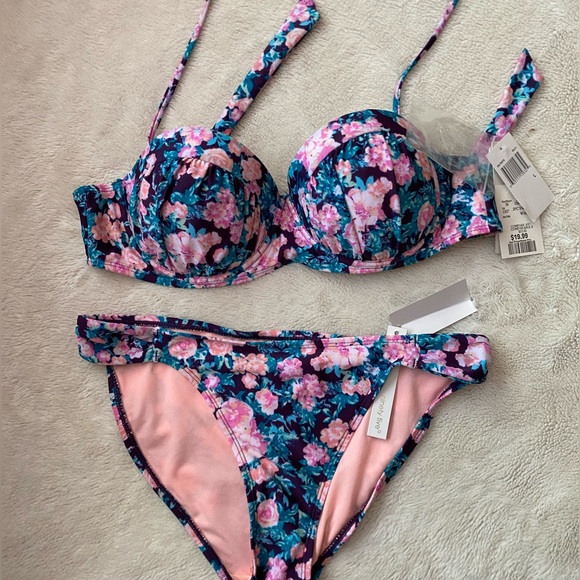 Bikini - size L - NWT - Picture 1 of 4